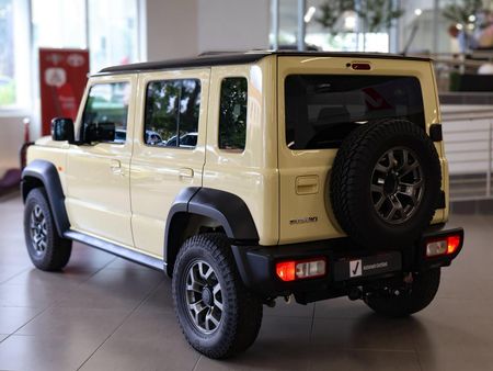 2024-Suzuki-Jimny-5-DOOR-AUTO_18