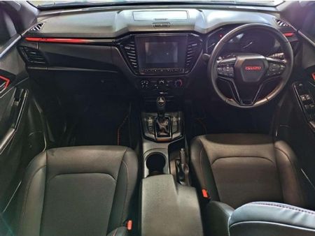 2024-Isuzu-D-Max-19-DDI-HR-X-Rider-Auto-Double-Cab_2