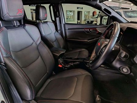 2024-Isuzu-D-Max-19-DDI-HR-X-Rider-Auto-Double-Cab_3