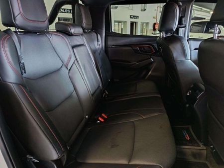 2024-Isuzu-D-Max-19-DDI-HR-X-Rider-Auto-Double-Cab_4