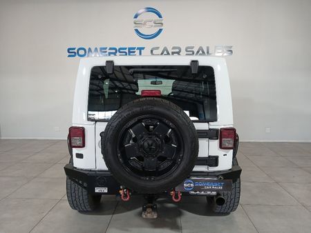 2015-Jeep-Wrangler-Unlimited-Sahara-36-V6-Auto_4