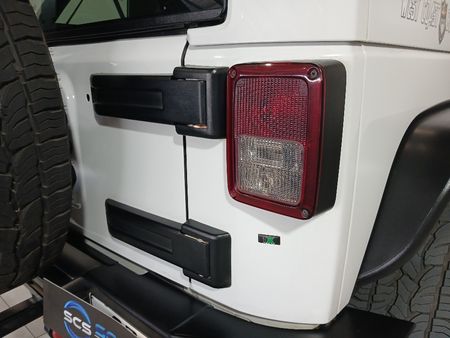 2015-Jeep-Wrangler-Unlimited-Sahara-36-V6-Auto_6