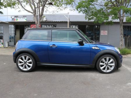 2012-MINI-Hatch-Cooper-S_1