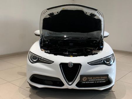 2020-Alfa-Romeo-Stelvio-20T-Super_15