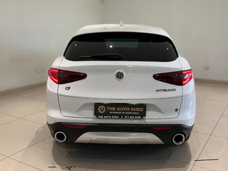 2020-Alfa-Romeo-Stelvio-20T-Super_1