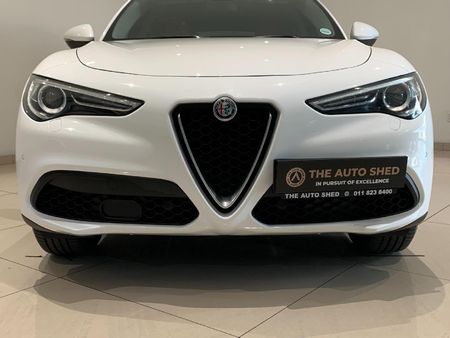 2020-Alfa-Romeo-Stelvio-20T-Super_19
