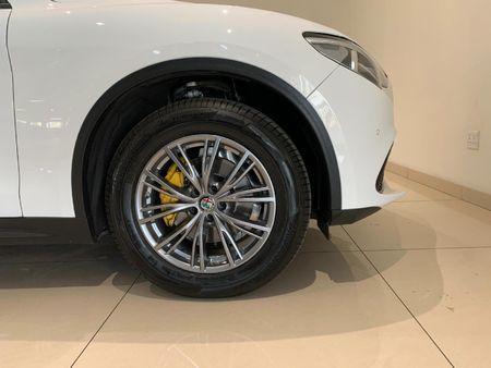 2020-Alfa-Romeo-Stelvio-20T-Super_5