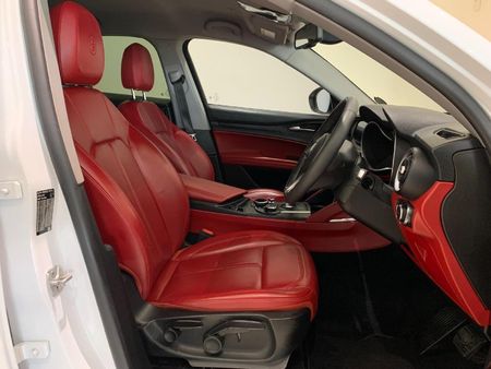 2020-Alfa-Romeo-Stelvio-20T-Super_7