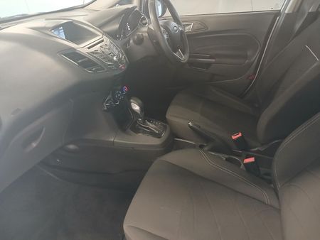 2017-Ford-Fiesta-10-EcoBoost-Titanium-Auto-5-dr_4