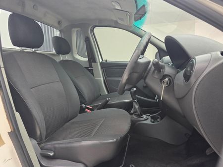 2020-Nissan-NP200-16-AC-Safety-Pack_10