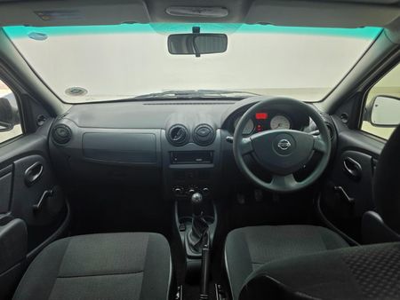 2020-Nissan-NP200-16-AC-Safety-Pack_12