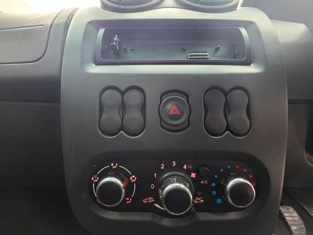 2020-Nissan-NP200-16-AC-Safety-Pack_14