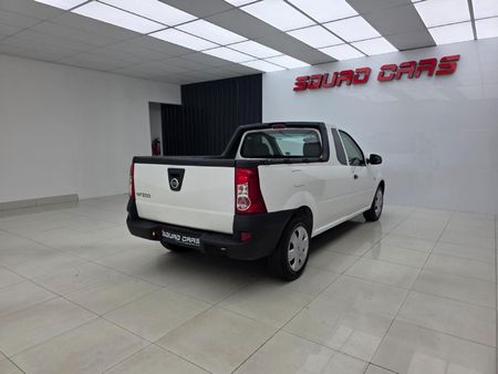 2020-Nissan-NP200-16-AC-Safety-Pack_6