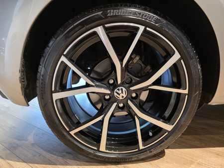 2018-Volkswagen-Golf-VII-10-TSI-Trendline_2
