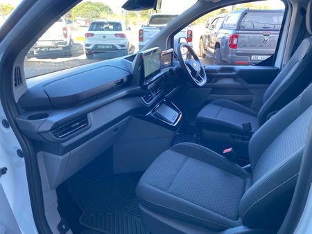 2025-Ford-Tourneo-Custom-20TDCI-LWB-Trend-Auto_11