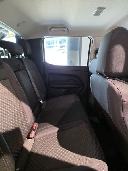 2025-Volkswagen-Amarok-20-TDI-125kW-Life-Auto-Double-Cab_11