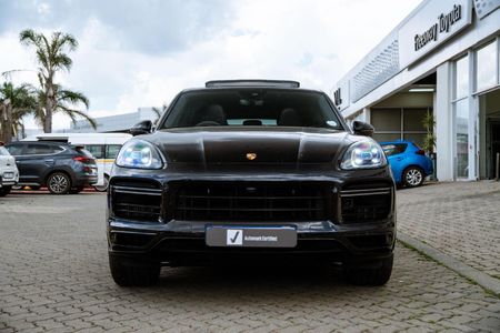 2019-Porsche-Cayenne-Turbo_2