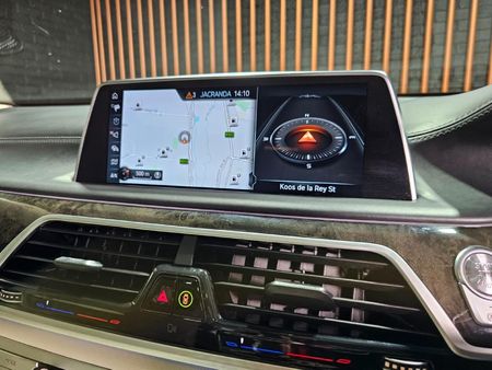 2017-BMW-7-Series-750i-M-Sport_12