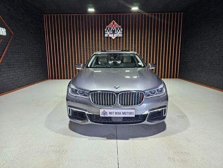 2017-BMW-7-Series-750i-M-Sport_1
