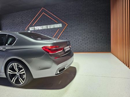 2017-BMW-7-Series-750i-M-Sport_28