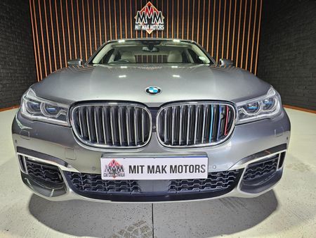 2017-BMW-7-Series-750i-M-Sport_4