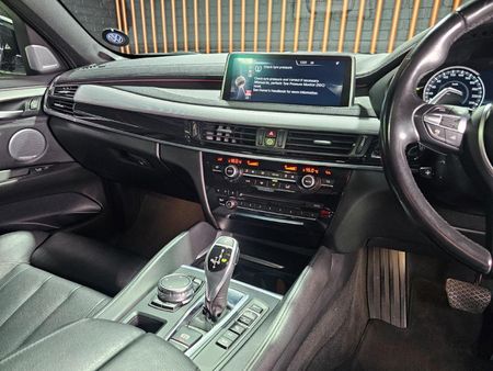 2015-BMW-X6-xDrive40d-M-Sport-Edition_12