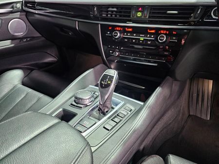 2015-BMW-X6-xDrive40d-M-Sport-Edition_13