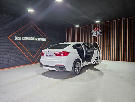 2015-BMW-X6-xDrive40d-M-Sport-Edition_23