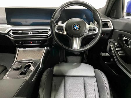 2024-BMW-3-Series-318i-M-Sport_16