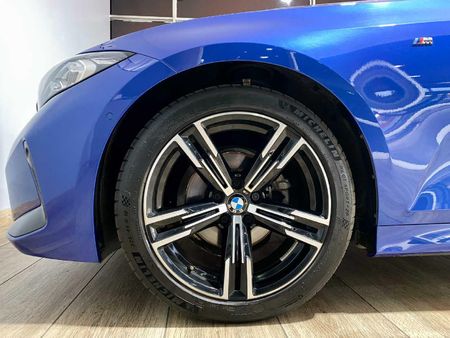 2024-BMW-3-Series-318i-M-Sport_5