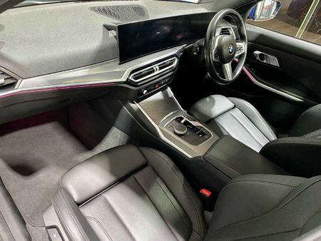 2024-BMW-3-Series-318i-M-Sport_6