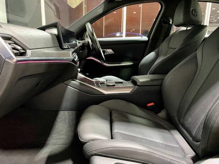 2024-BMW-3-Series-318i-M-Sport_7