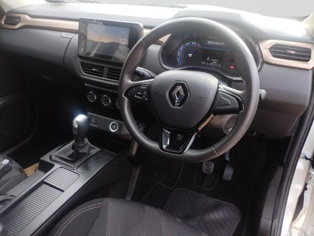 2025-Renault-Kiger-10-Energy-Zen-Auto_12