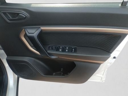 2025-Renault-Kiger-10-Energy-Zen-Auto_14