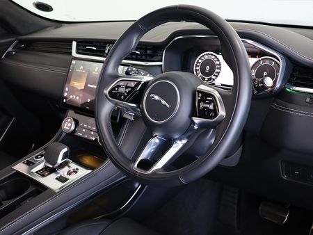 2024-Jaguar-F-Pace-20D-HSE-R-Dynamic-D200_10