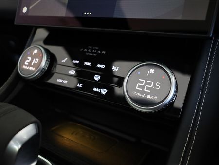 2024-Jaguar-F-Pace-20D-HSE-R-Dynamic-D200_12