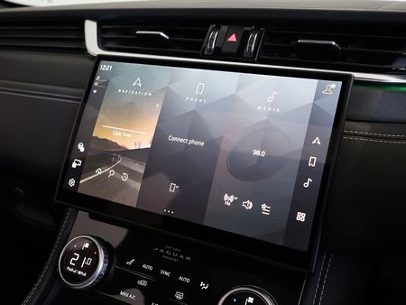 2024-Jaguar-F-Pace-20D-HSE-R-Dynamic-D200_13