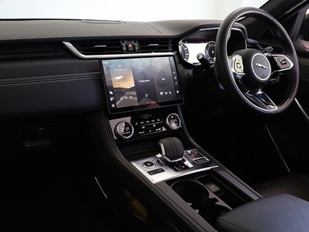 2024-Jaguar-F-Pace-20D-HSE-R-Dynamic-D200_14