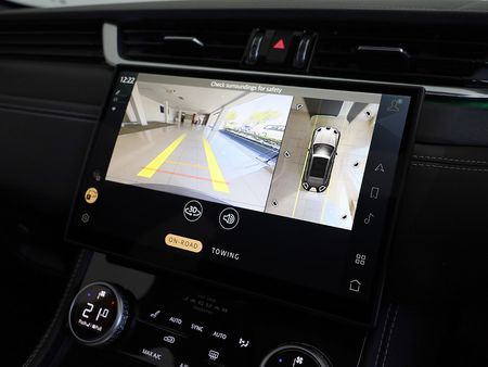 2024-Jaguar-F-Pace-20D-HSE-R-Dynamic-D200_17