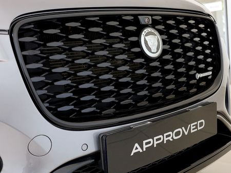 2024-Jaguar-F-Pace-20D-HSE-R-Dynamic-D200_19