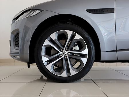 2024-Jaguar-F-Pace-20D-HSE-R-Dynamic-D200_8