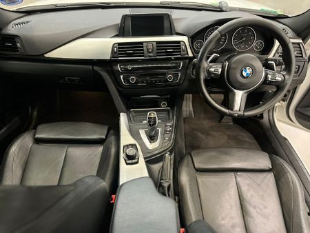 2013-BMW-3-Series-330d-M-Sport-Auto_11