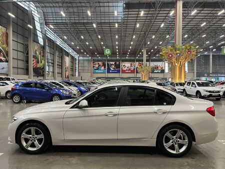 2017-BMW-3-Series-320d-Sport-Line-Auto_3