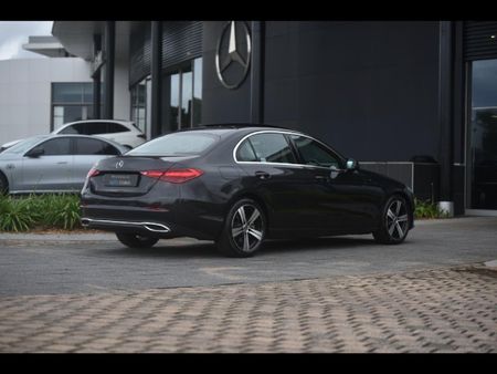 2023-Mercedes-Benz-C-Class-C-200-Auto_4
