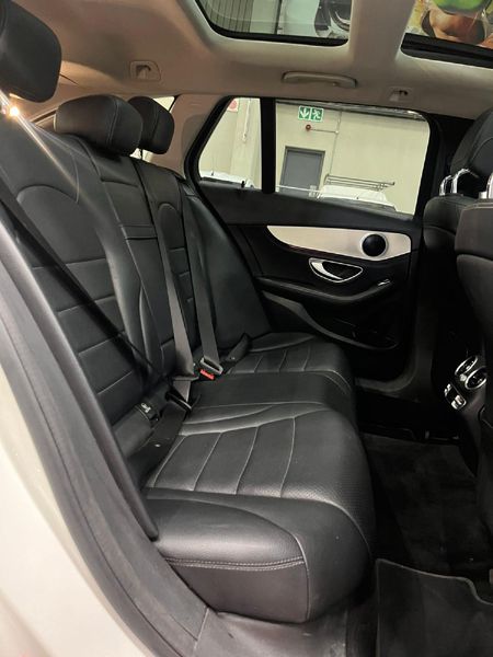 2015-Mercedes-Benz-C-Class-C-250-Bluetec-Estate-Exclusive-Auto_12