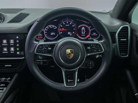 2023-Porsche-Cayenne-Coupe-GTS_12
