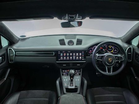 2023-Porsche-Cayenne-Coupe-GTS_14