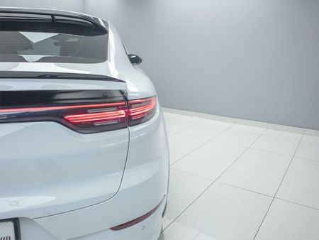 2023-Porsche-Cayenne-Coupe-GTS_21