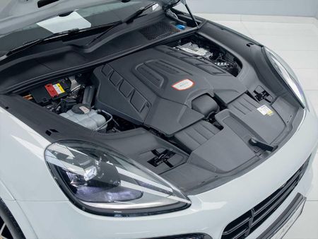 2023-Porsche-Cayenne-Coupe-GTS_24
