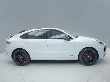 2023-Porsche-Cayenne-Coupe-GTS_2